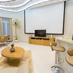 FamousAli10 Luxury Apartments