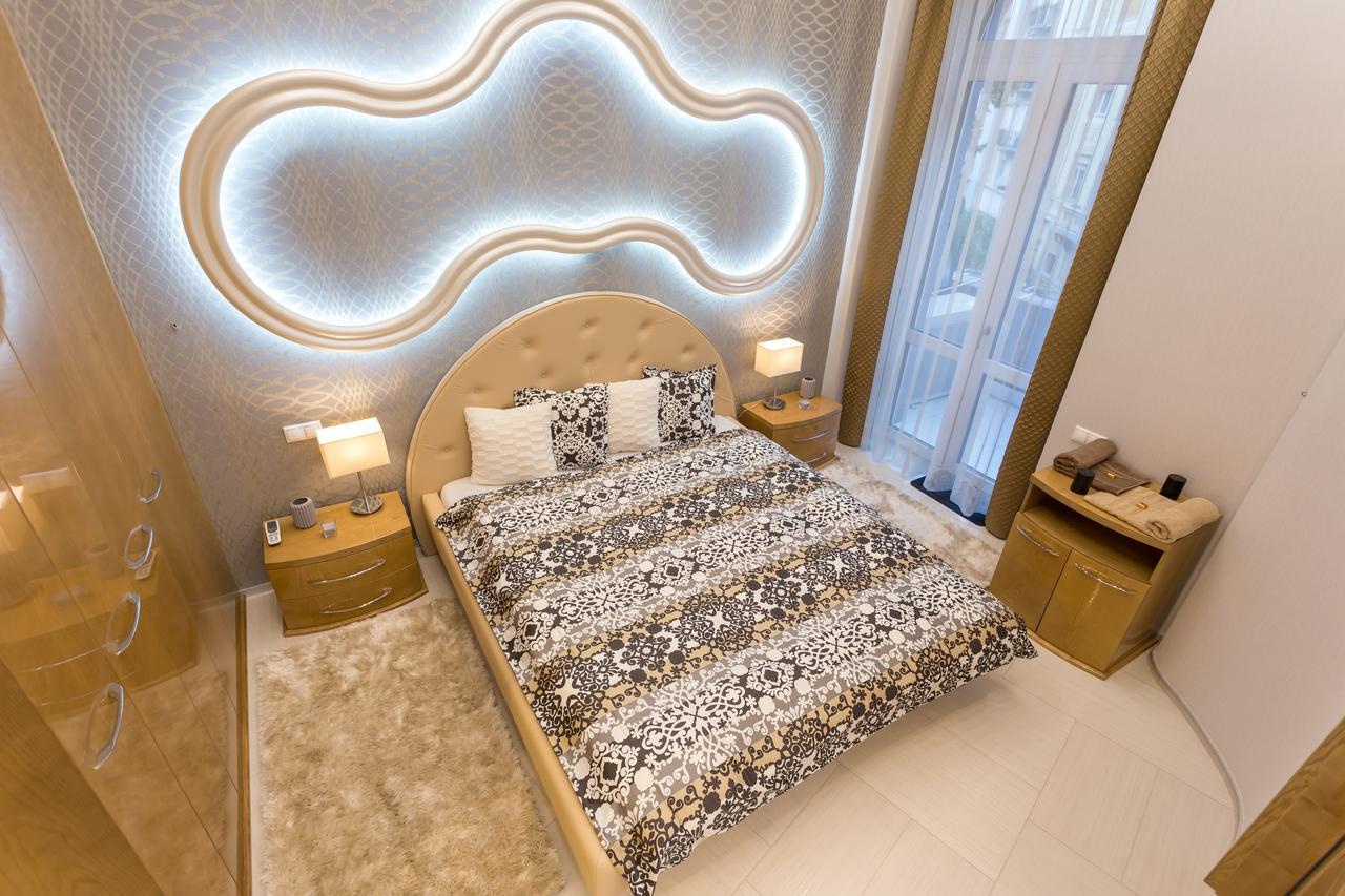 Famousali10 Luxury Budapest